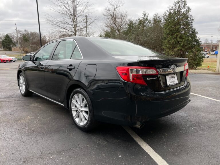 Toyota Camry XLE 2012